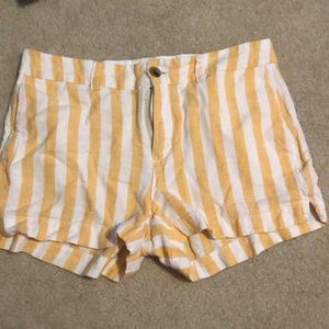Old navy linen shorts
